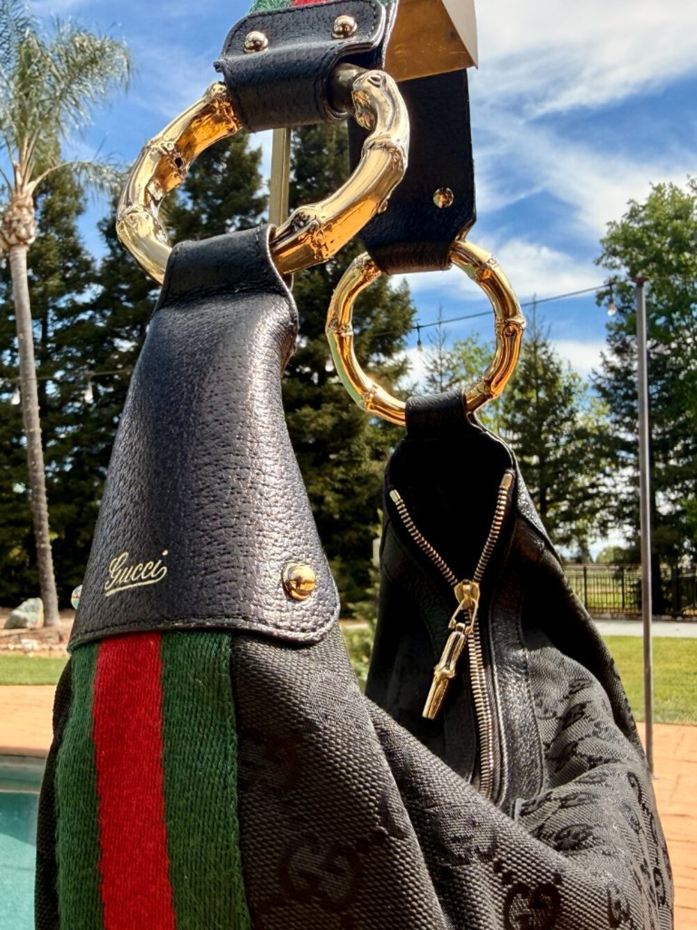 Gucci Vintage Hobo w/ Gold Bamboo Hardware - Picture 2 of 4